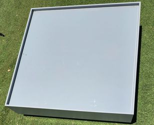 Scandinavian Design Svante Light Grey Coffee Table 40x40x11"