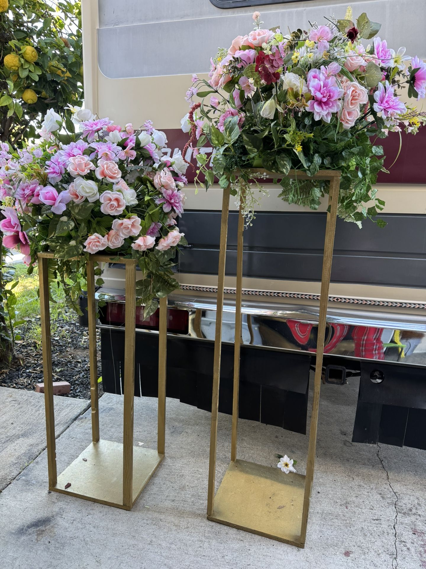 Two Stands With Three Flower bouquet