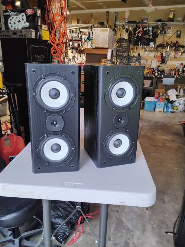 Onkyo Bookshelf Speakers