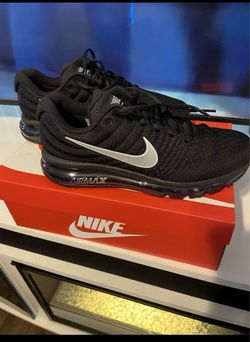 Nike Air Max 2017 Men’s Low Top Running Sneakers Black/White 849559-001