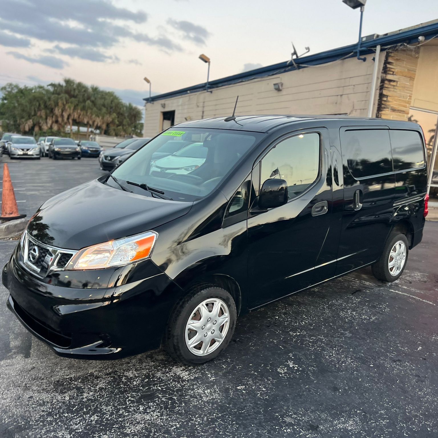 2017 Nissan Nv200