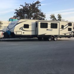 2017 Keystone Bullet With 2 Slide outs 