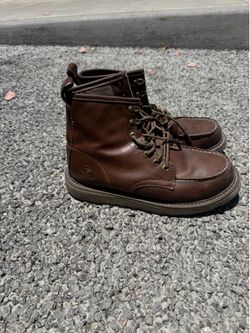 Steel toe boots