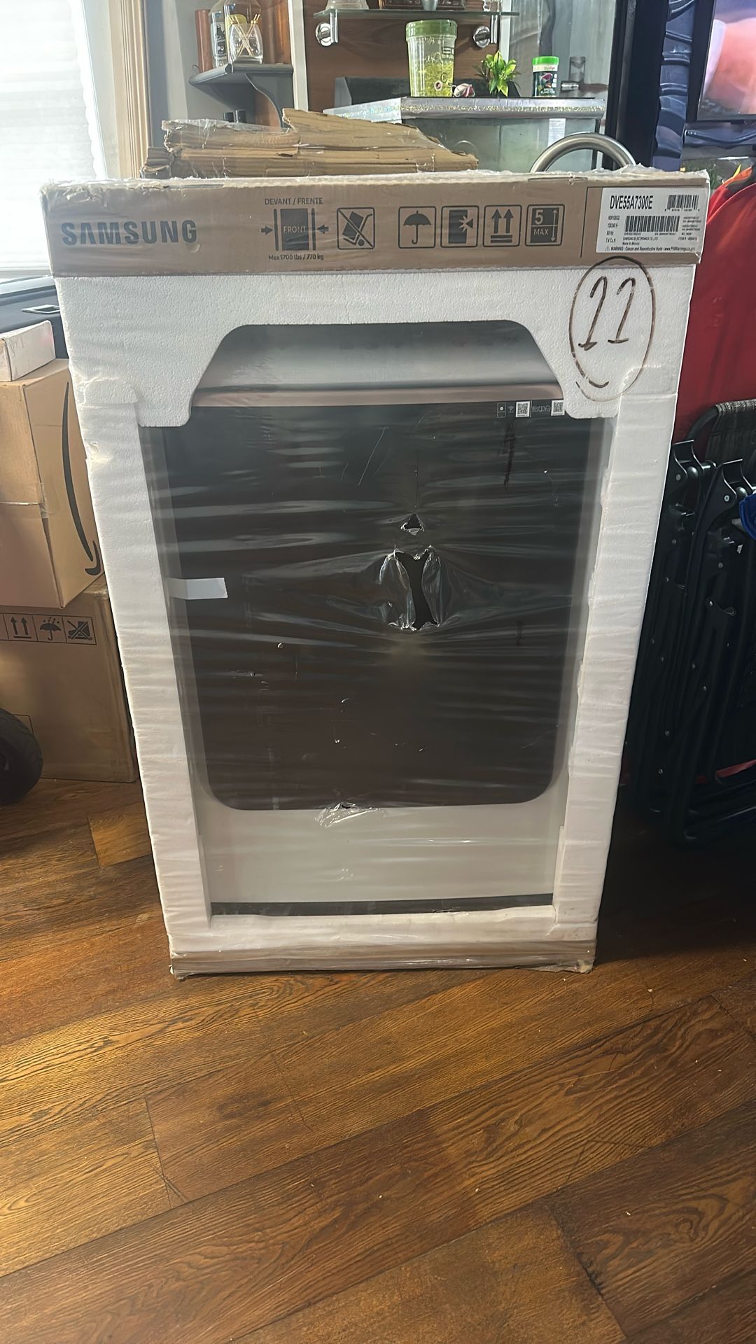 Brand new, electric dryer