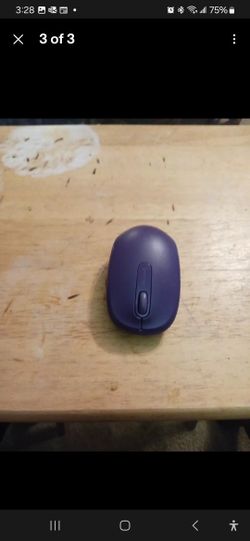 Microsoft  Wireless USB Mouse - Purple X892378-002 missing USB for parts only.