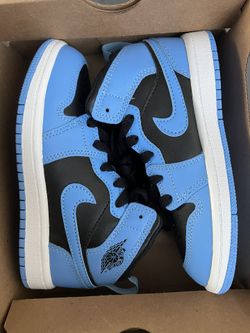 Jordan 1 Mid