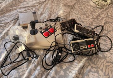 Nintendo NES Classic Edition Console Bundle – 4 Controllers + Edge Joystick