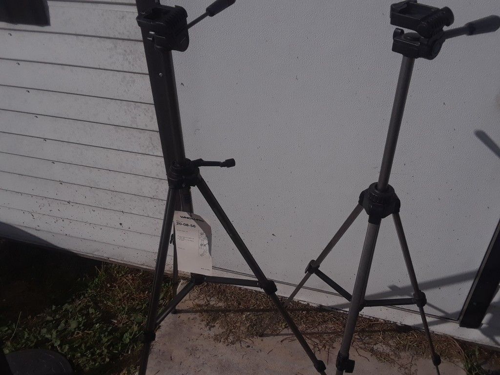 2 New tripods both for $20