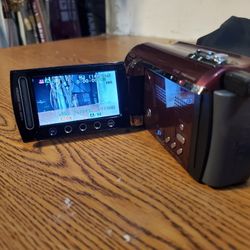 JVC Everio GZ-MG630RU 60 GB HDD/Micro SD 40X Dynamic Zoom Compact Camcorder