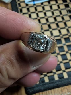 Men's 14k&18k Diamond Ring VS2 appraised at $5,200 will accept half