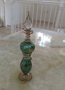 Perfume bottle