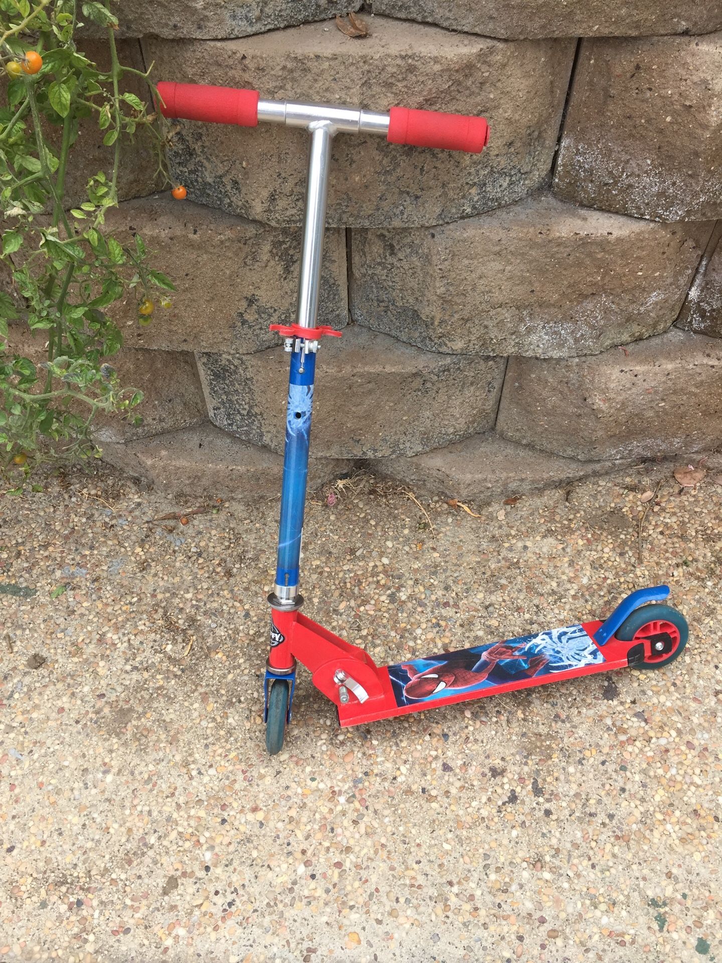 Spider-Man Folding Scooter