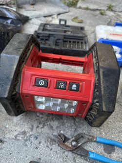 Milwaukee light 1500 Lumens
