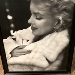 large Marilyn Monroe picture