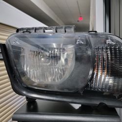 Camaro Headlight Passenger Side rh Camaro 2010-2013
