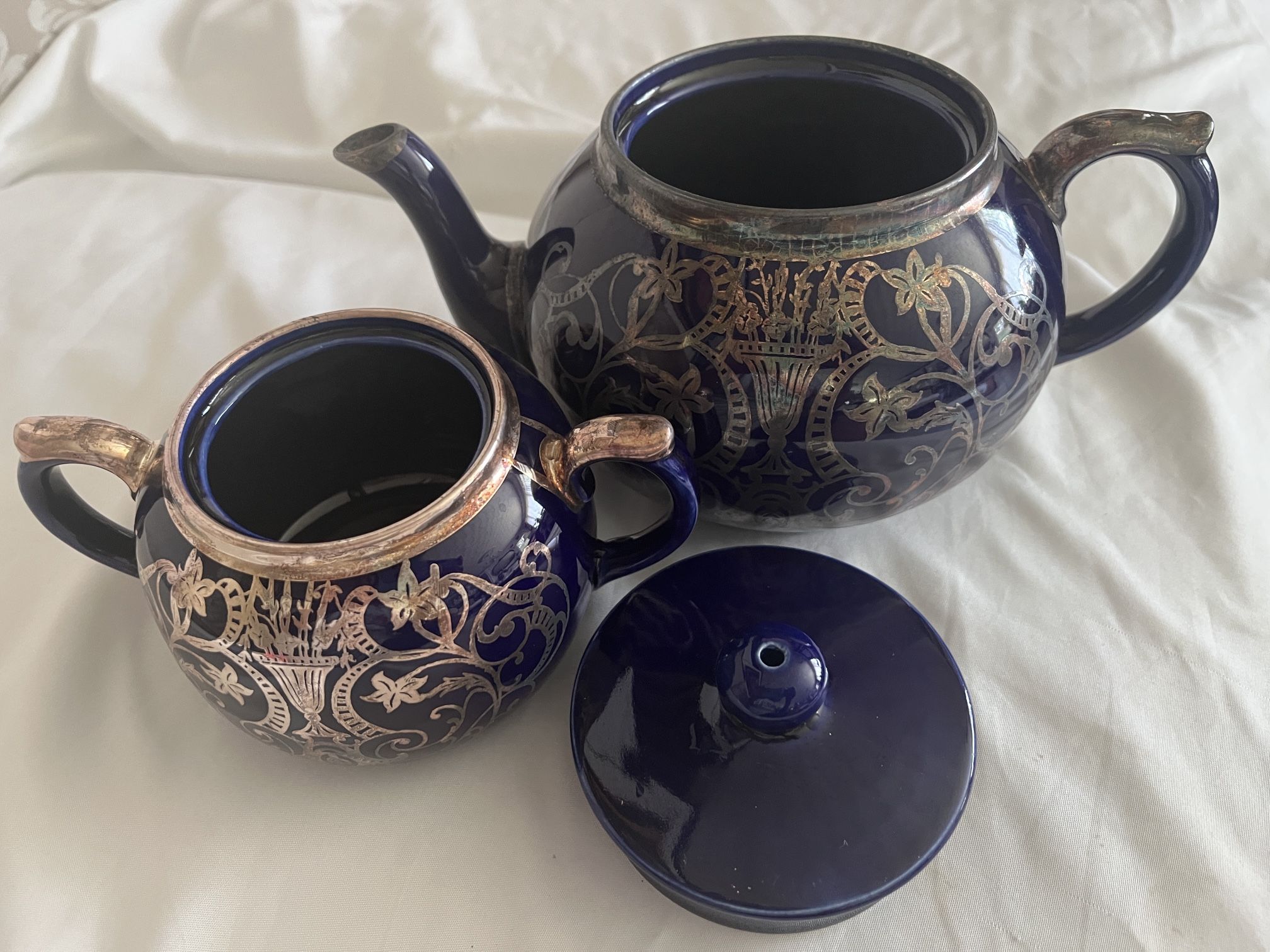 Vintage Blue Teapot and Sugar Bowl Set (3 pieces)