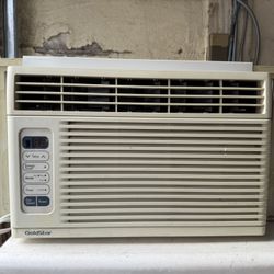 GoldStar Window AC 5’200 BTU