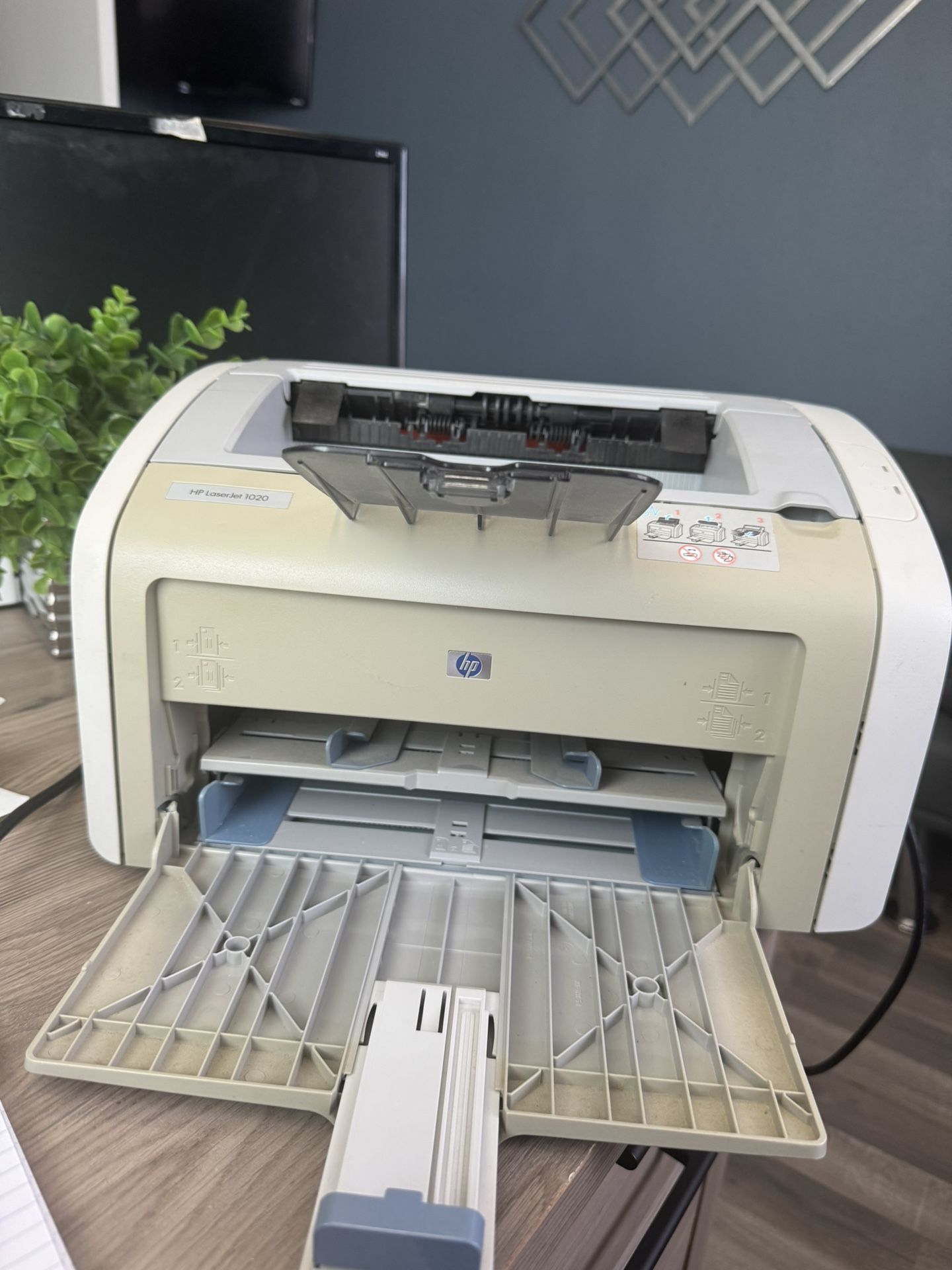 HP LaserJet 1020 Workgroup Laser Printer