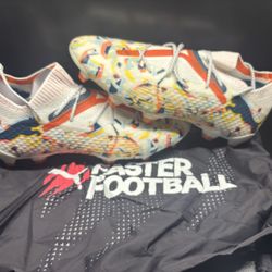 Future7 Pumas 