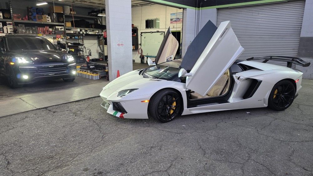 THE RADIO GUYS 🔊 🔊 🔊 Car Audio ✅️ Alarms ✅️ Window Tint ✅️ LED Lights ✅️ Troubleshooting ✅️ And Much More. Sales And Installations Car Window Tint