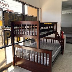 Solid Wood Twin/full Bunk Bed With Mattresses NEW