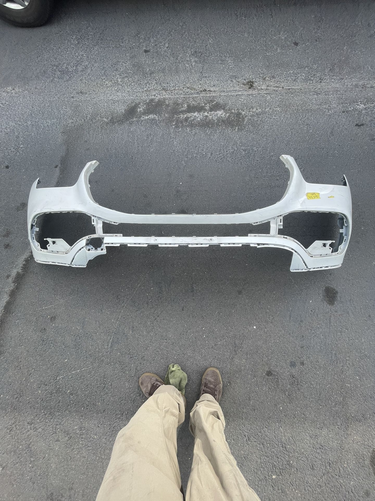 2020-2023 Mercedes Benz GLE front Bumper OEM