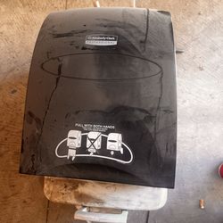 Kimberly-Clark Professional Wall Mount Paper Towel Dispenser – Commercial