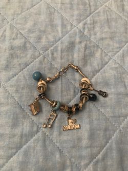 Music charm bracelet