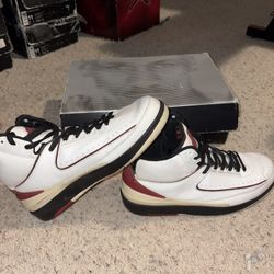Jordan 2 Retro “White Varsity Red” (2004) Size 11