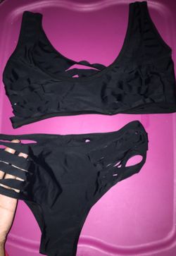 Black bikini