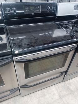 Kenmore stainless and black glass-top stove - Free delivery