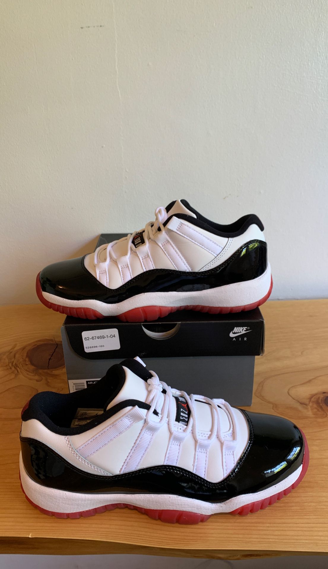 Jordan 11 concord bred size 5.5 youth