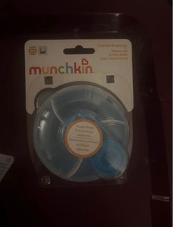 Munchkin Formula Dispenser