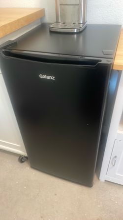 Mini fridge