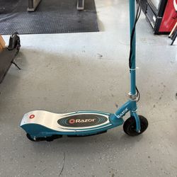 E200 Razor Scooter