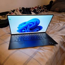 Dell XPS TouchScreen: Intel Core i7, TypeC, Windows11 V-25H2. MS-office.