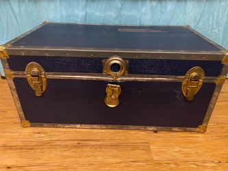 Old trunk/chest