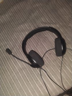 Black Wired Gaming Headset with Mic