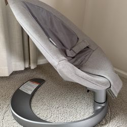 Nuna LEAF Grow Baby Seat – Like New, Barely Used