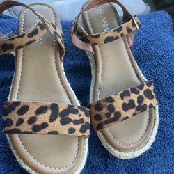 Women’s Sandals 