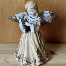 Vintage Musical Porcelain Angel w/ Harp Beige/Gold 6.75” Tall Music Box Figurine