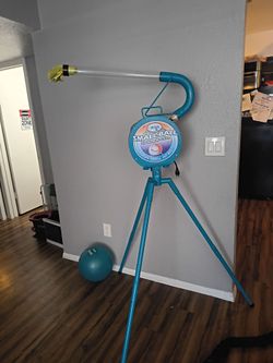 Pitching machine - Small - ball