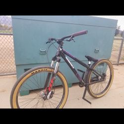 Free agent top dirt jumper