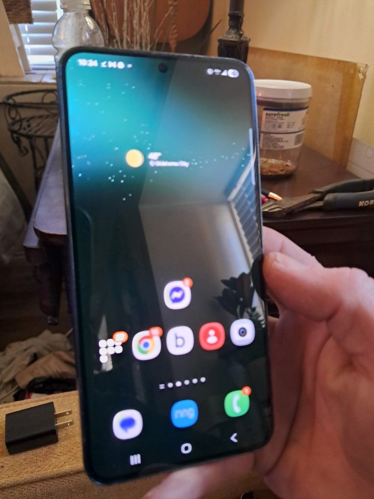 Samsung Galaxy 22 Unlocked With No Damage