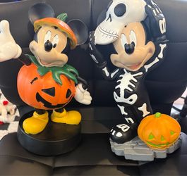 New Pair of Large Disney 🎃 Figurines $25 for Both