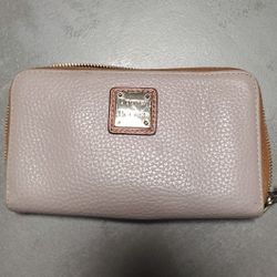 Dooney And Bourke Zip Around Wallet Great Used Condition 