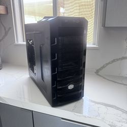 Custom Cooler Master Desktop Tower – For Sale  High-quality custom-built desktop tower in excellent condition. 	•	Case: Cooler Master with great airfl