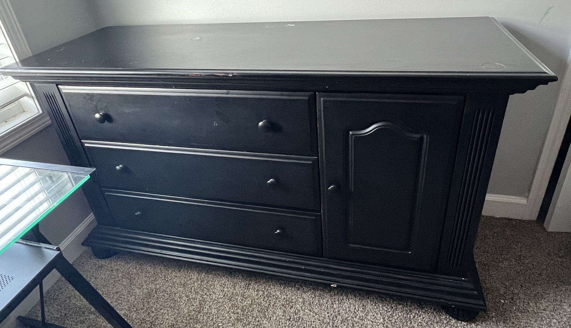 Solid Wood Dresser With Mirror
