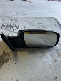 95-2000 Chevy Tahoe Right Manual Mirror