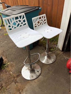 Contemporary adjustable bar stools